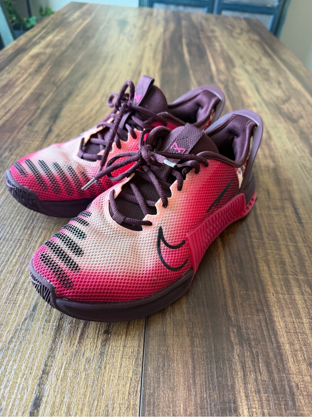 Nike Women’s Metcon 9 easy on AMP Burgundy Crush Rush Pink EUC Premium